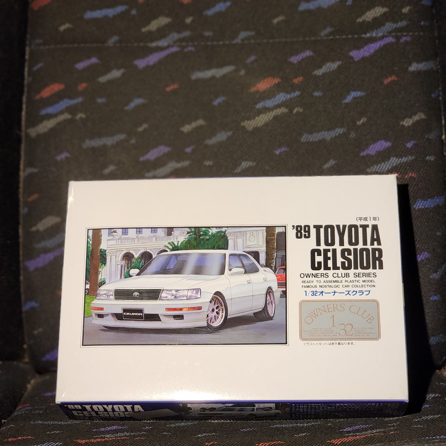 Arii Owners Club 1989 Toyota Celsior 1/32 Scale Kit