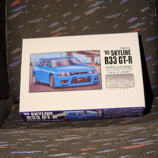 Arii Owners Club 1995 SKYLINE R33 GT-R 1/32 Scale Kit