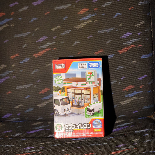 Takara Tomy Tomica World Town Seven Eleven